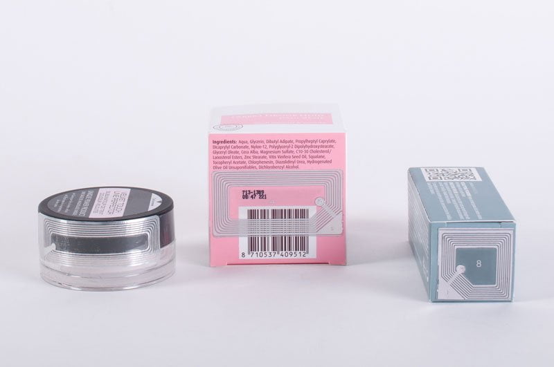 Nedap läpinäkyvä tuotesuojaetiketti kosmetiikkatuotteille. Tarrahälytin RF NT3057/ Kirkas/ (1000kpl rulla) #5284775